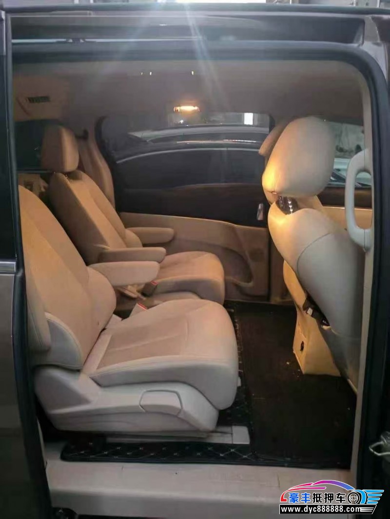 21年别克GL8轿车抵押车出售