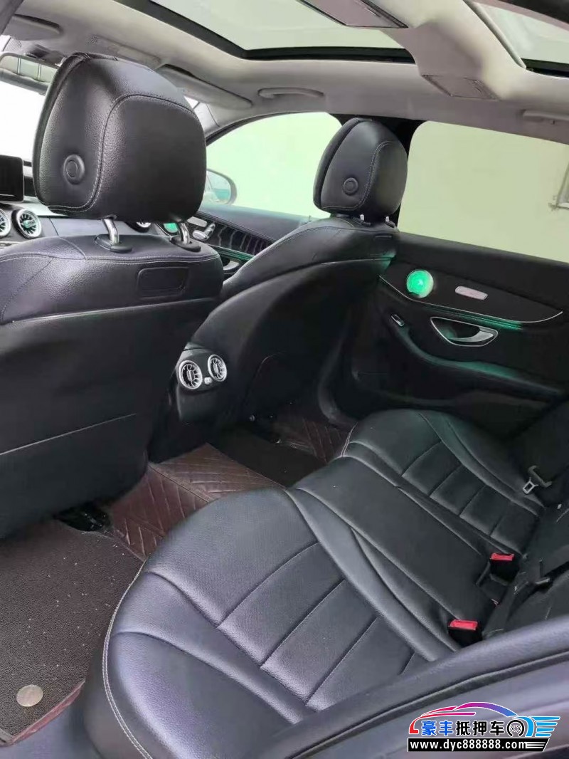 18年奔驰C轿车抵押车出售