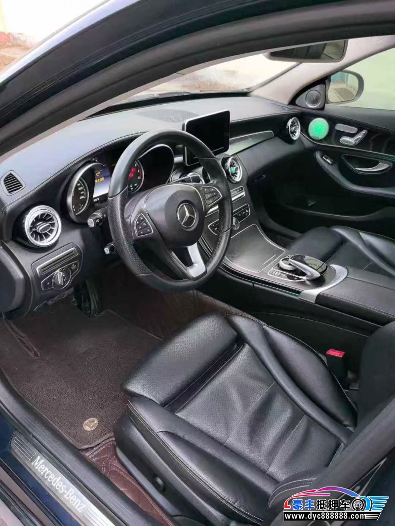 18年奔驰C轿车抵押车出售