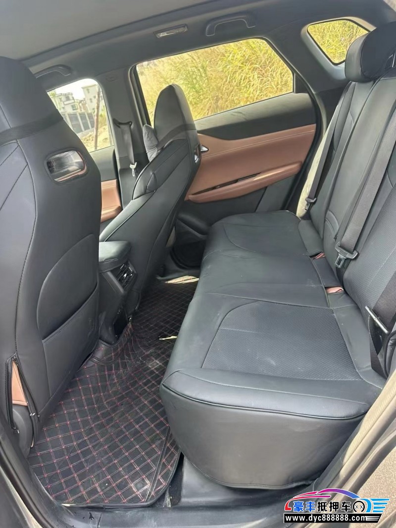 25年长安长安UNI轿车抵押车出售