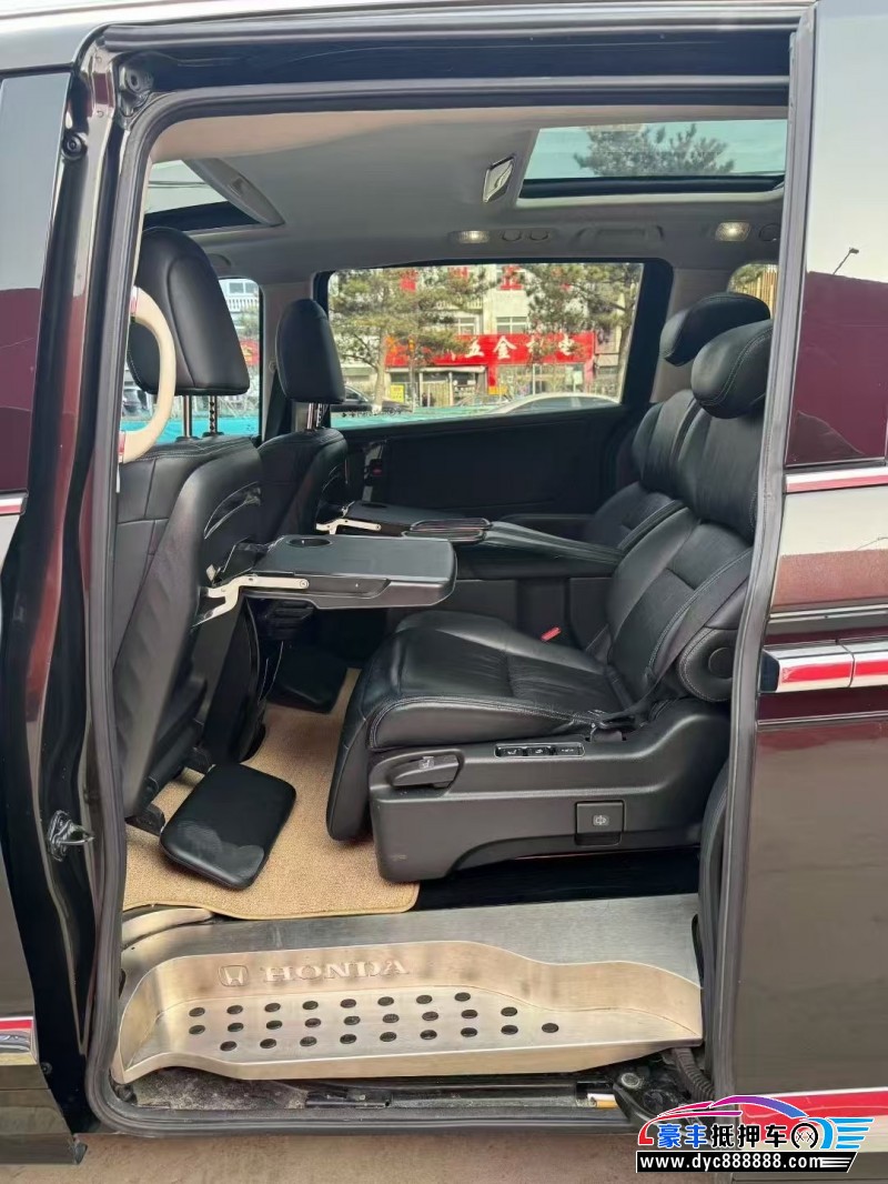 16年本田艾力绅轿车抵押车出售