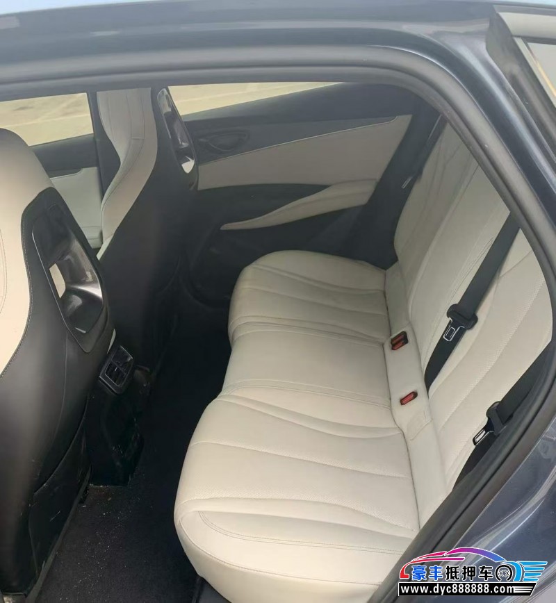 25年比亚迪海豹轿车抵押车出售