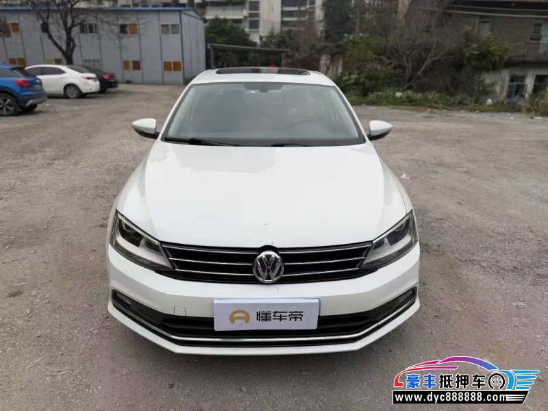 抵押车出售17年大众速腾轿车