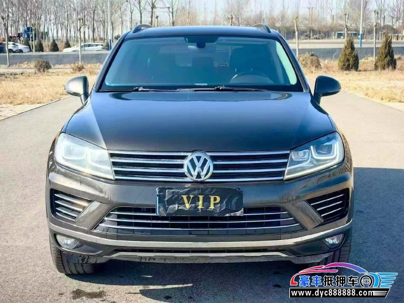 抵押车出售17年大众途锐轿车