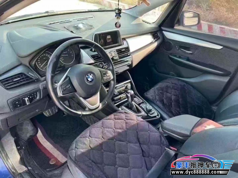 15年宝马2系轿车抵押车出售