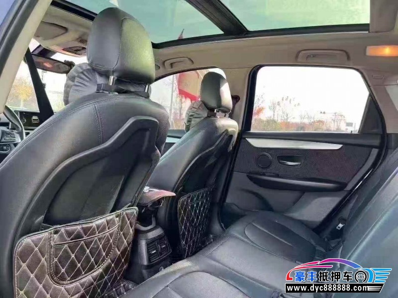 15年宝马2系轿车抵押车出售