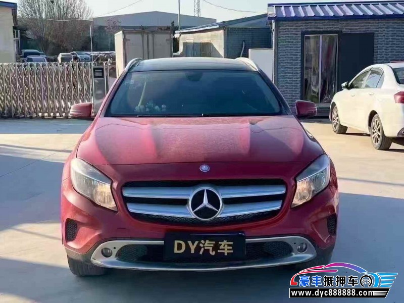 17年奔驰GLA轿车抵押车出售