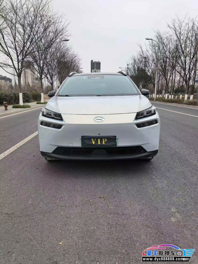 22年埃安Y70轿车抵押车出售