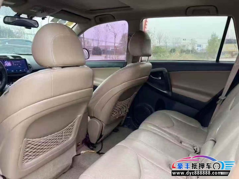 12年丰田RAV4轿车抵押车出售
