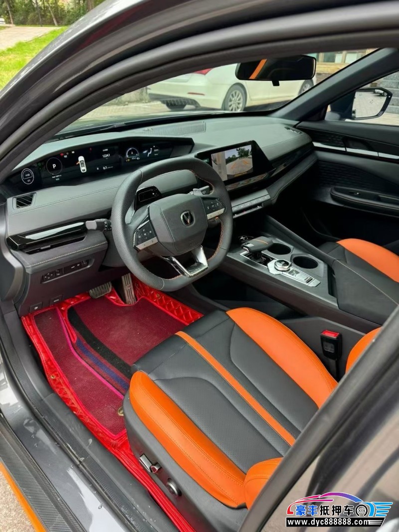 25年长安长安UNI轿车抵押车出售