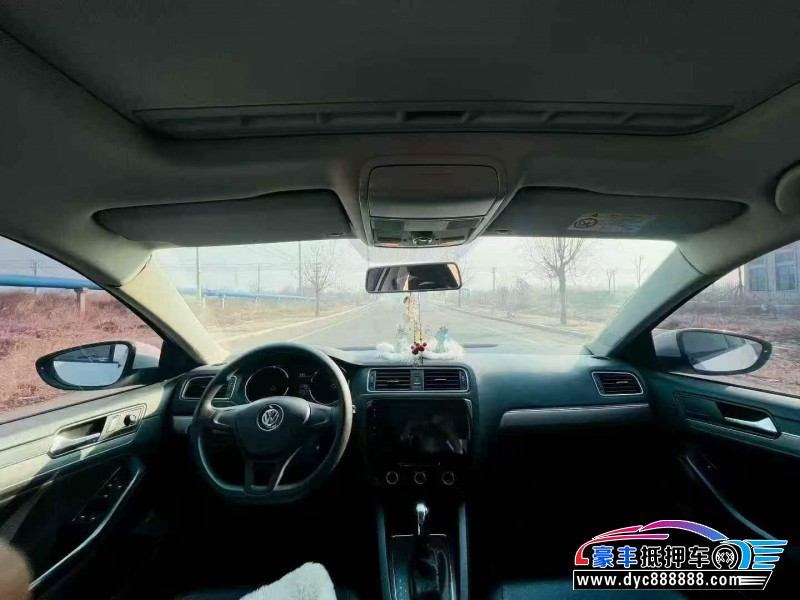 19年大众速腾轿车抵押车出售