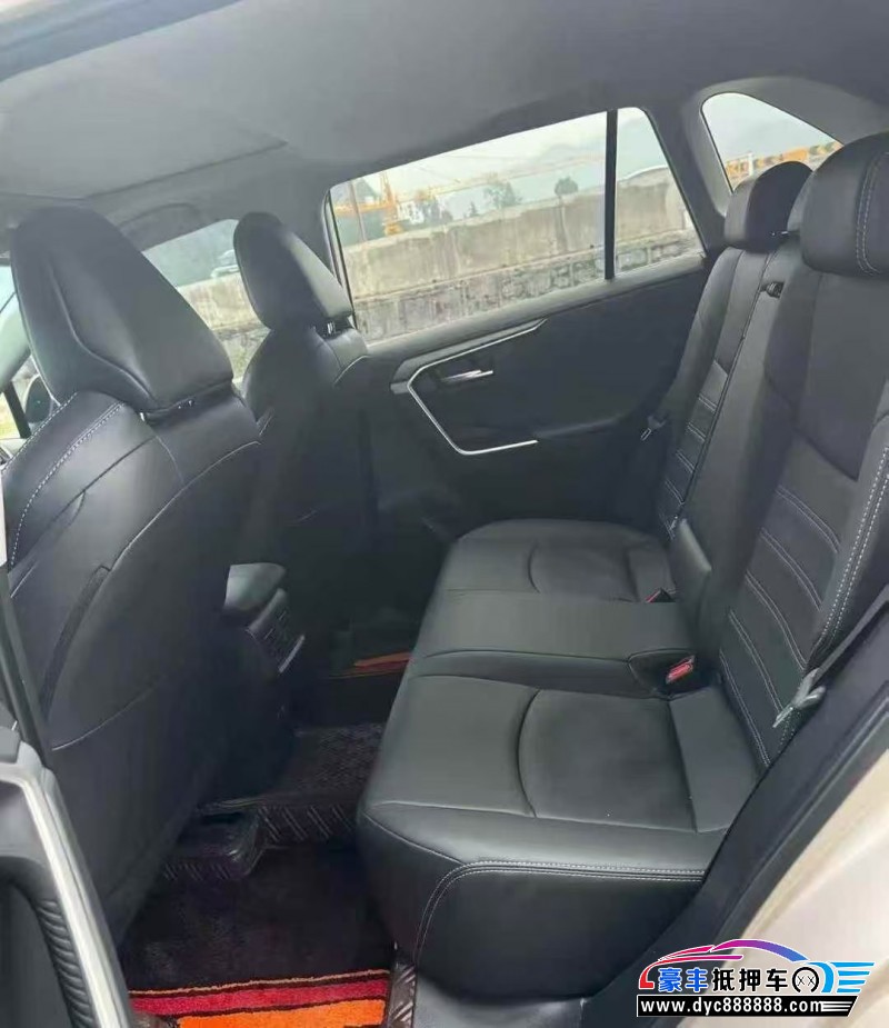 23年丰田威兰达轿车抵押车出售