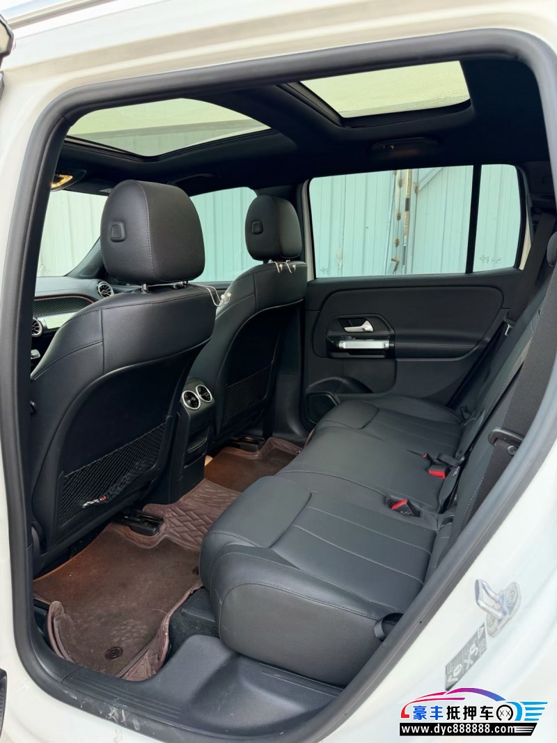 24年奔驰GLB轿车抵押车出售