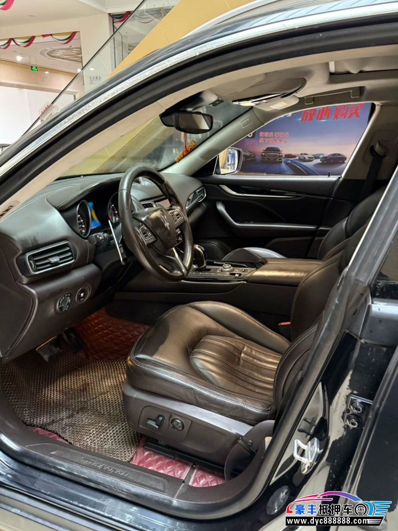 17年玛莎拉蒂莱万特轿车抵押车出售