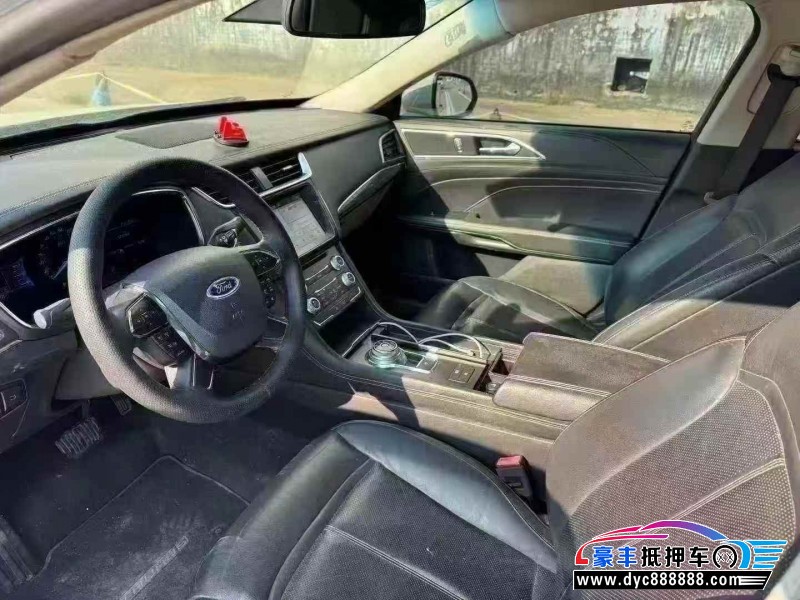 17年福特金牛座轿车抵押车出售