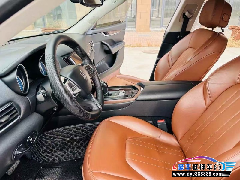 18年玛莎拉蒂莱万特轿车抵押车出售