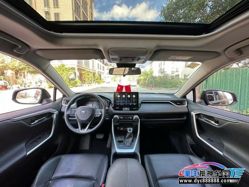 21年丰田威兰达轿车抵押车出售