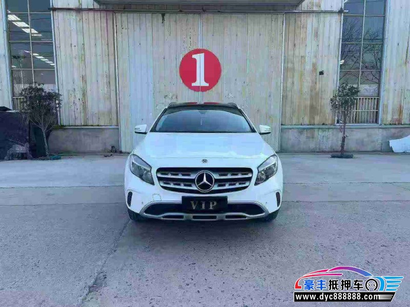 19年奔驰GLA轿车抵押车出售
