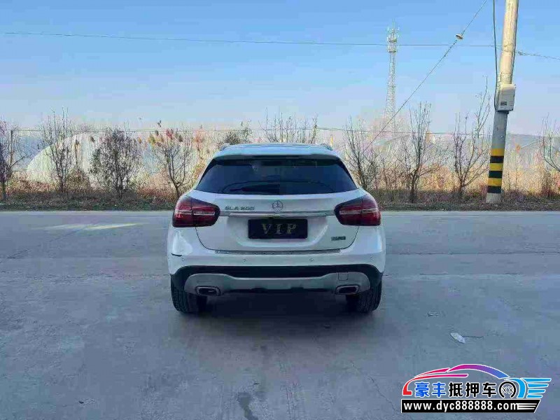 19年奔驰GLA轿车抵押车出售