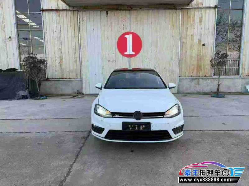 抵押车出售18年大众高尔夫轿车