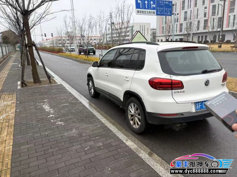 17年大众途观轿车抵押车出售