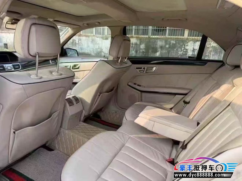 15年奔驰E轿车抵押车出售