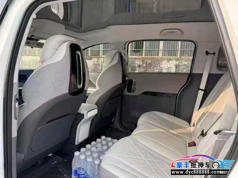 24年极狐考拉轿车抵押车出售