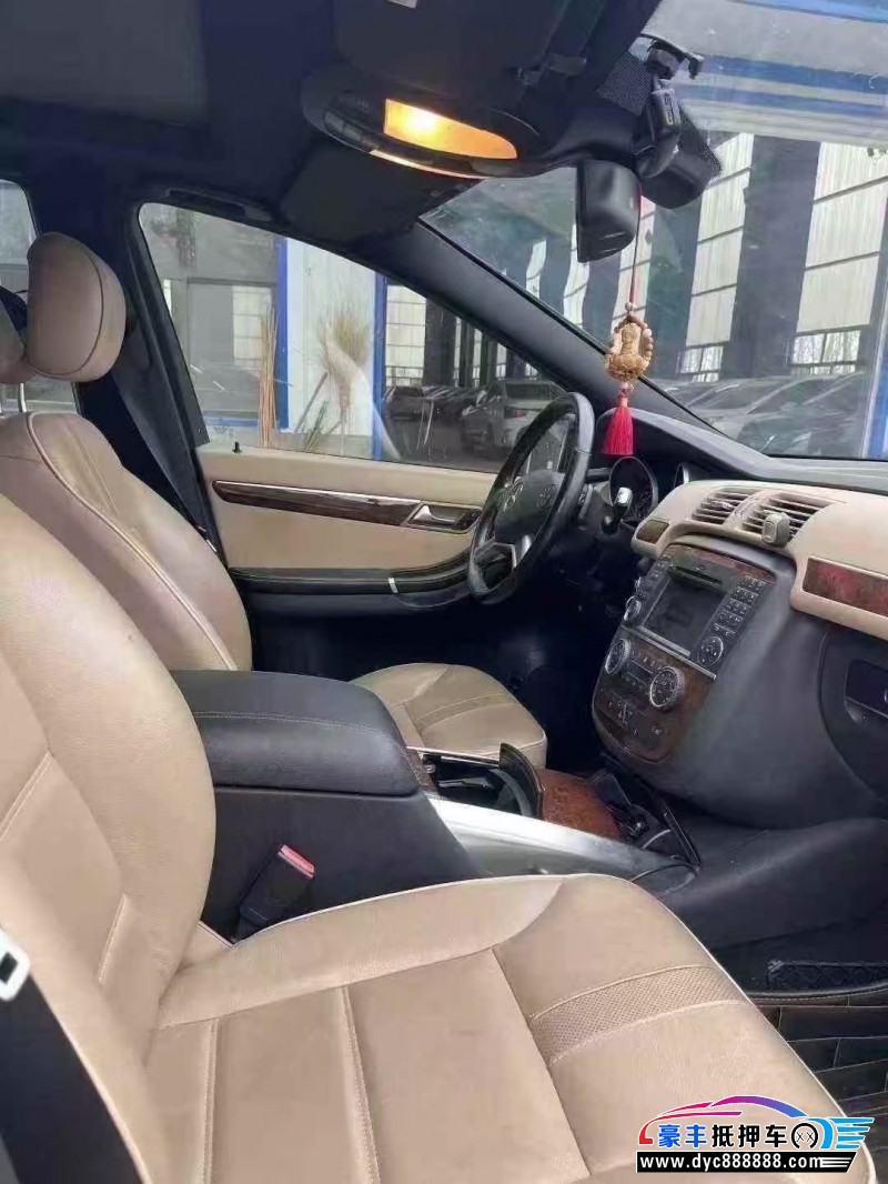 12年奔驰R轿车抵押车出售