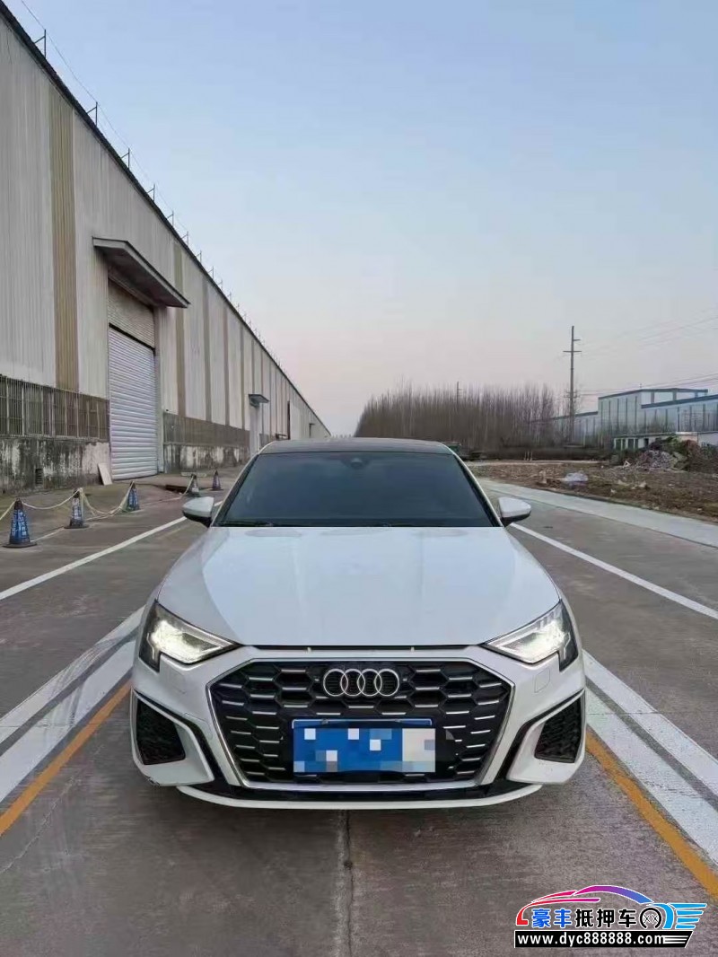 抵押车出售24年奥迪A3轿车