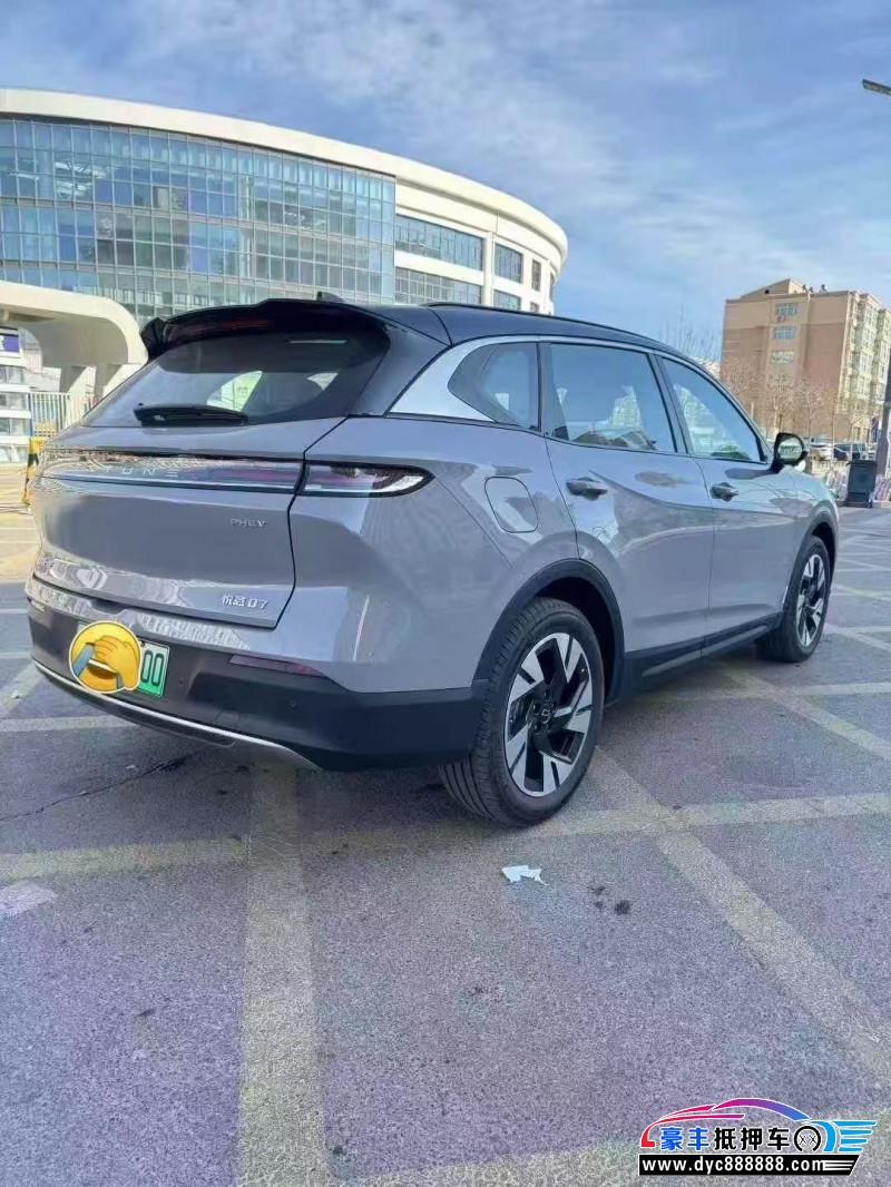 26年奔腾悦意轿车抵押车出售