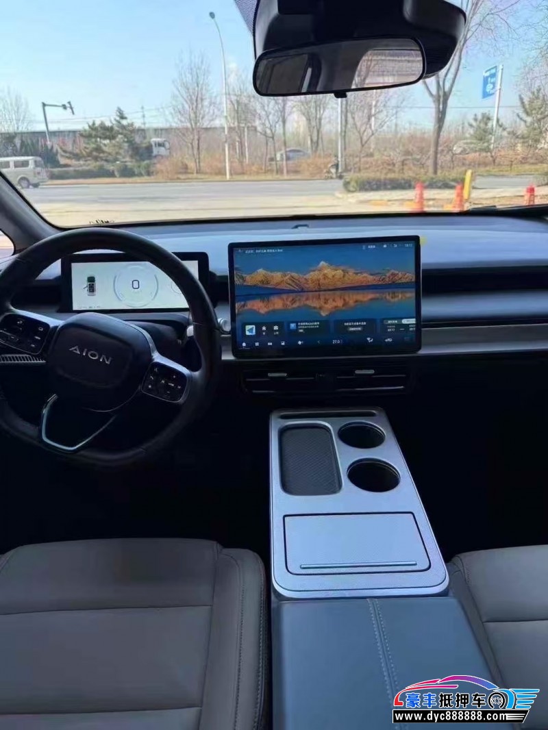 25年埃安Y轿车抵押车出售