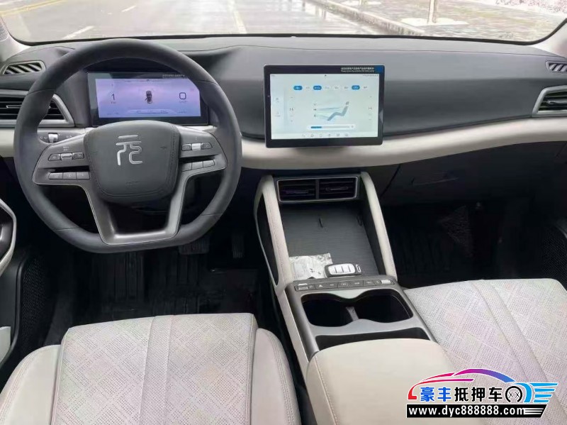 25年比亚迪元轿车抵押车出售