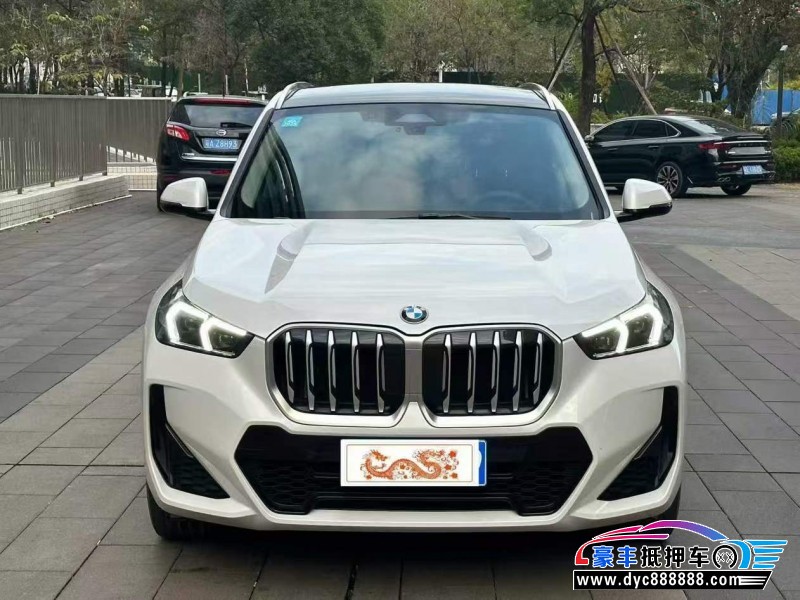 抵押车出售23年宝马X1轿车