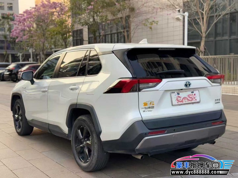 21年丰田RAV4轿车抵押车出售