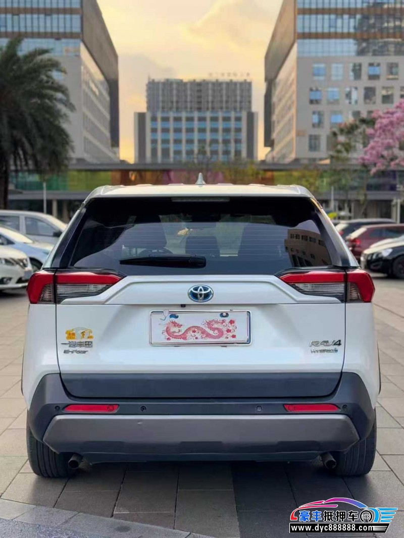 21年丰田RAV4轿车抵押车出售