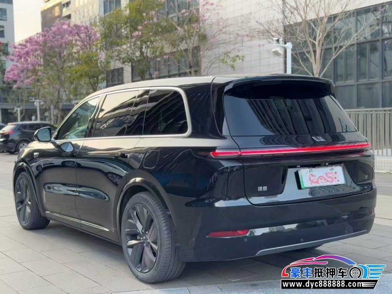 24年理想L9轿车抵押车出售