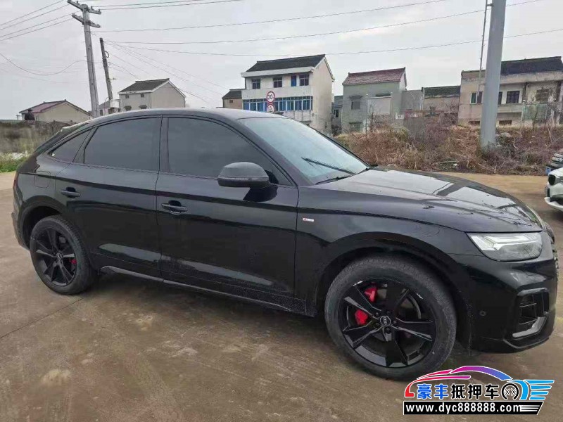 23年奥迪Q5轿车抵押车出售