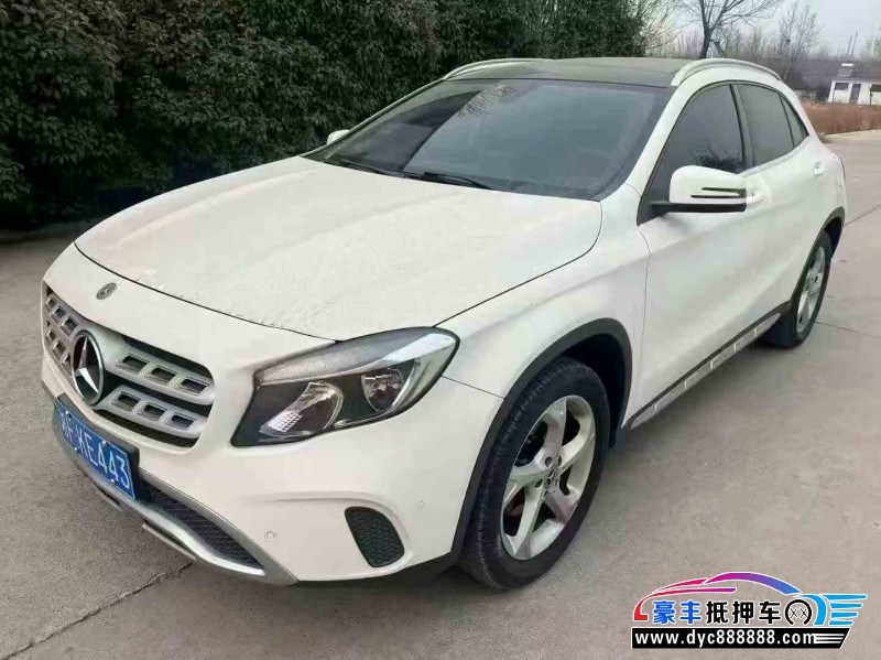 19年奔驰GLA轿车抵押车出售