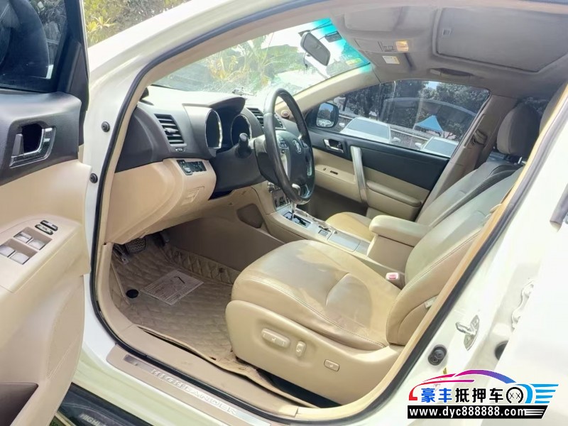 14年丰田汉兰达轿车抵押车出售