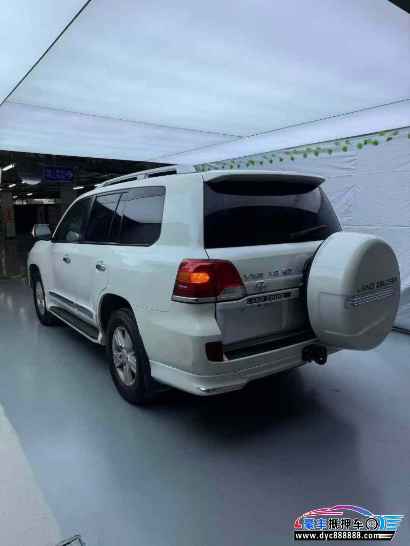 15年丰田兰德酷路泽（陆巡）轿车抵押车出售