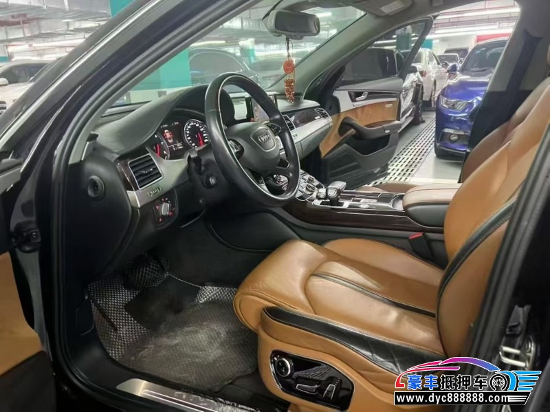 18年奥迪A8L轿车抵押车出售