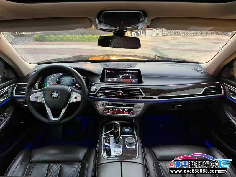 20年宝马7系轿车抵押车出售