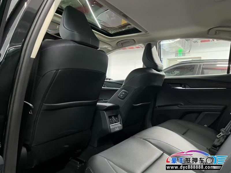 26年丰田凯美瑞轿车抵押车出售