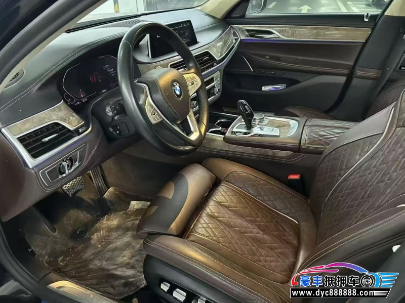 21年宝马7系轿车抵押车出售