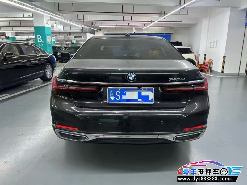 21年宝马7系轿车抵押车出售