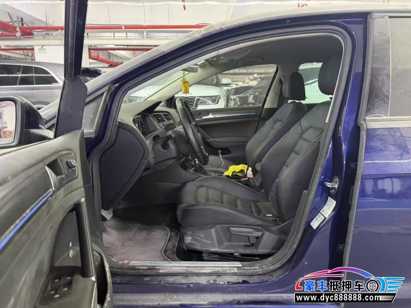 20年大众高尔夫轿车抵押车出售