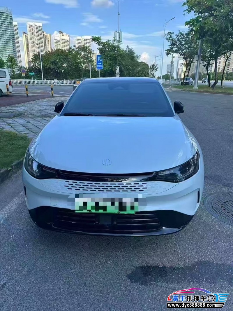 抵押车出售24年零跑c01轿车