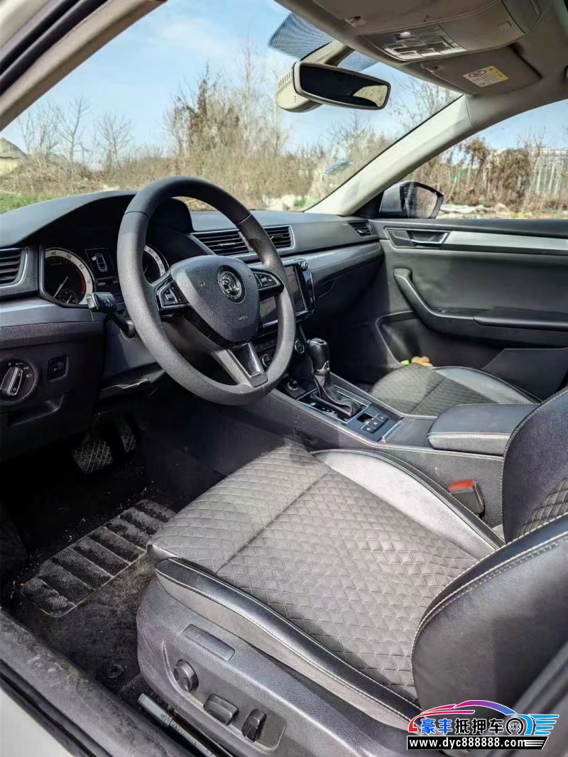 18年斯柯达速派轿车抵押车出售