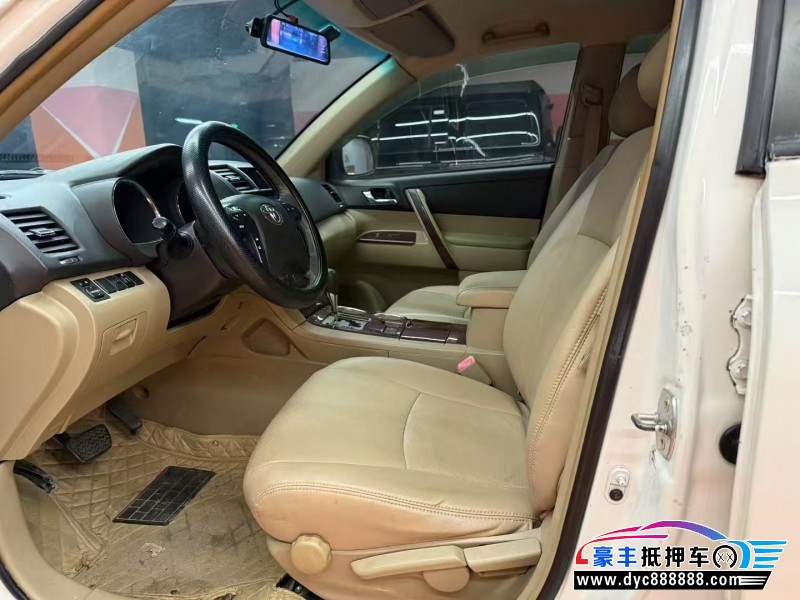 12年丰田汉兰达轿车抵押车出售