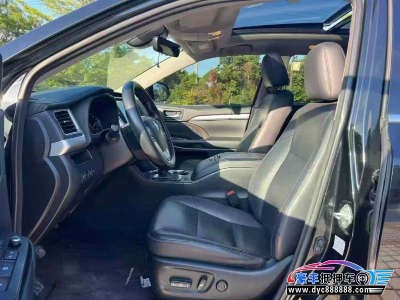 19年丰田汉兰达轿车抵押车出售